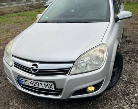 Серый Опель Астра, объемом двигателя 1.7 л и пробегом 197 тыс. км за 4900 $, фото 2 на Automoto.ua