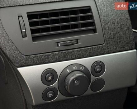 Серый Опель Астра, объемом двигателя 1.6 л и пробегом 218 тыс. км за 5900 $, фото 33 на Automoto.ua