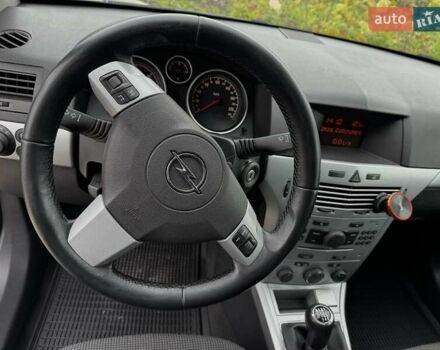 Опель Астра 2009 в Львове на Automoto.ua Серый Опель Астра, объемом двигателя 1.69 л и пробегом 191 тыс. км за 6200 $, фото 11 на Automoto.ua