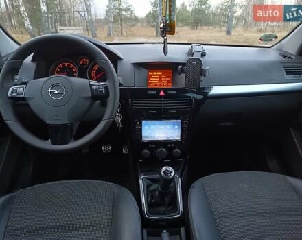 Серый Опель Астра, объемом двигателя 1.8 л и пробегом 261 тыс. км за 6500 $, фото 24 на Automoto.ua