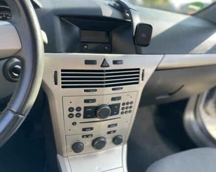 Серый Опель Астра, объемом двигателя 1.6 л и пробегом 228 тыс. км за 5500 $, фото 10 на Automoto.ua