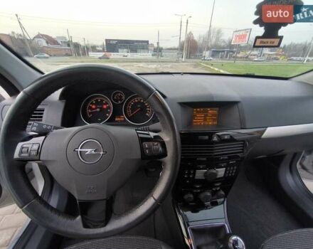 Серый Опель Астра, объемом двигателя 1.6 л и пробегом 229 тыс. км за 6000 $, фото 16 на Automoto.ua