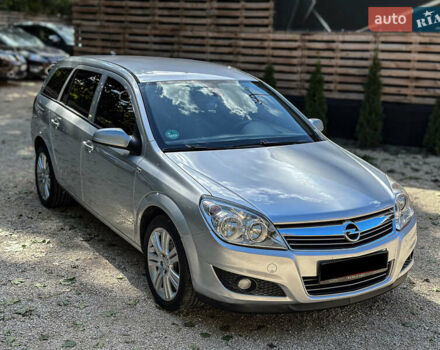 Серый Опель Астра, объемом двигателя 1.6 л и пробегом 210 тыс. км за 5500 $, фото 7 на Automoto.ua