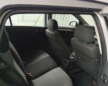 Серый Опель Астра, объемом двигателя 1.7 л и пробегом 200 тыс. км за 5750 $, фото 11 на Automoto.ua