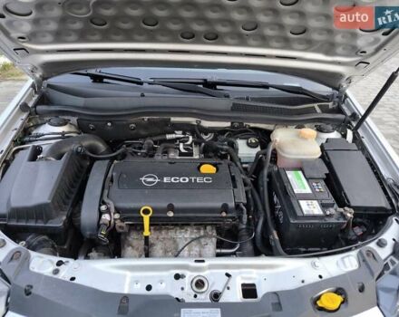 Серый Опель Астра, объемом двигателя 1.6 л и пробегом 229 тыс. км за 6000 $, фото 17 на Automoto.ua