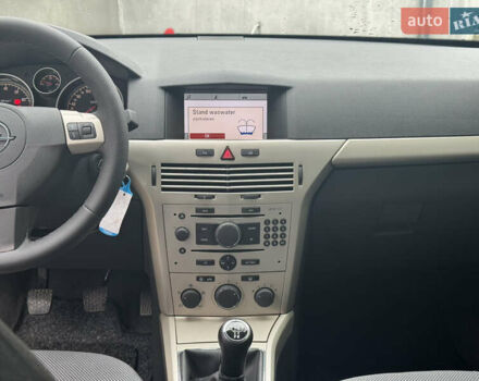 Серый Опель Астра, объемом двигателя 1.6 л и пробегом 237 тыс. км за 6300 $, фото 10 на Automoto.ua