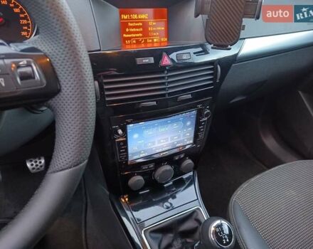 Серый Опель Астра, объемом двигателя 1.8 л и пробегом 261 тыс. км за 6500 $, фото 2 на Automoto.ua