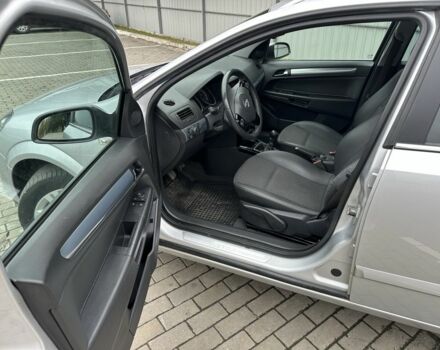 Серый Опель Астра, объемом двигателя 1.6 л и пробегом 250 тыс. км за 5500 $, фото 2 на Automoto.ua