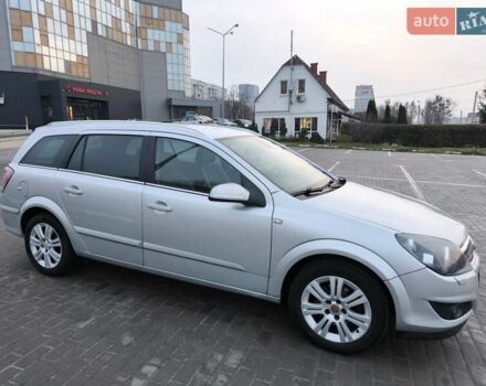 Серый Опель Астра, объемом двигателя 1.6 л и пробегом 229 тыс. км за 6000 $, фото 1 на Automoto.ua