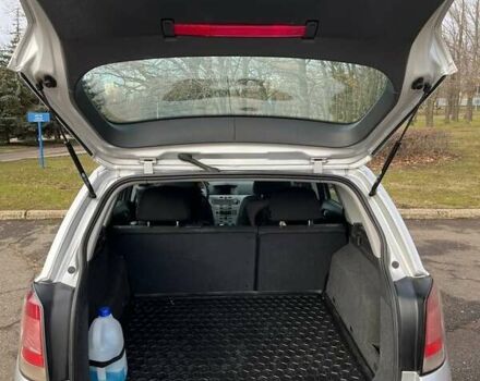 Серый Опель Астра, объемом двигателя 1.7 л и пробегом 250 тыс. км за 5100 $, фото 10 на Automoto.ua