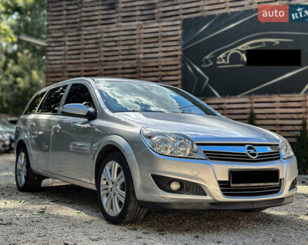 Серый Опель Астра, объемом двигателя 1.6 л и пробегом 210 тыс. км за 5500 $, фото 5 на Automoto.ua
