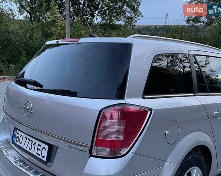 Серый Опель Астра, объемом двигателя 1.7 л и пробегом 300 тыс. км за 4950 $, фото 7 на Automoto.ua