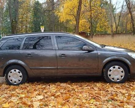 Серый Опель Астра, объемом двигателя 1.6 л и пробегом 255 тыс. км за 5500 $, фото 6 на Automoto.ua