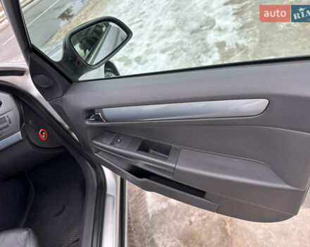 Сірий Опель Астра, об'ємом двигуна 1.9 л та пробігом 200 тис. км за 5800 $, фото 26 на Automoto.ua