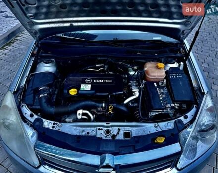 Серый Опель Астра, объемом двигателя 1.69 л и пробегом 252 тыс. км за 4999 $, фото 62 на Automoto.ua