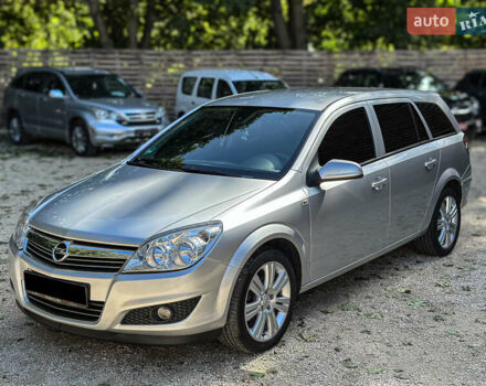 Серый Опель Астра, объемом двигателя 1.6 л и пробегом 210 тыс. км за 5500 $, фото 1 на Automoto.ua