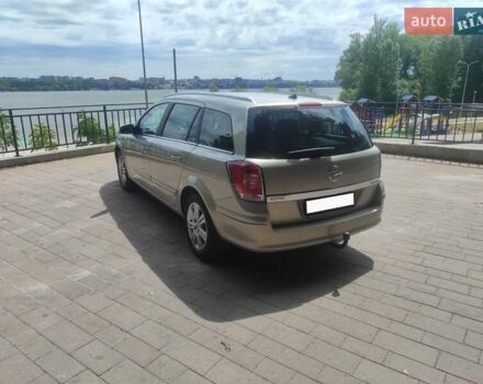 Серый Опель Астра, объемом двигателя 1.7 л и пробегом 236 тыс. км за 6150 $, фото 8 на Automoto.ua