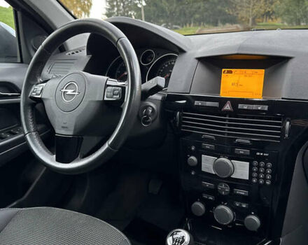 Опель Астра 2009 в Дубно на Automoto.ua Серый Опель Астра, объемом двигателя 1.9 л и пробегом 227 тыс. км за 6500 $, фото 26 на Automoto.ua
