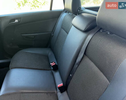 Серый Опель Астра, объемом двигателя 1.6 л и пробегом 276 тыс. км за 5500 $, фото 13 на Automoto.ua