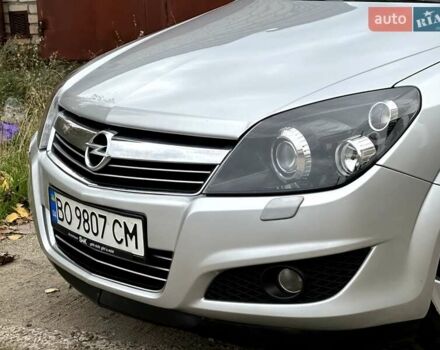 Серый Опель Астра, объемом двигателя 1.7 л и пробегом 304 тыс. км за 5800 $, фото 9 на Automoto.ua