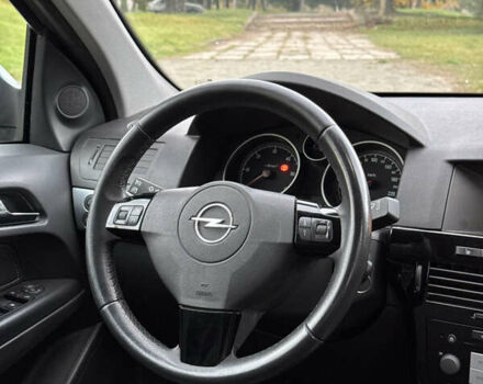 Опель Астра 2009 в Дубно на Automoto.ua Серый Опель Астра, объемом двигателя 1.9 л и пробегом 227 тыс. км за 6500 $, фото 25 на Automoto.ua