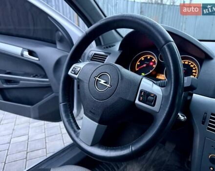 Серый Опель Астра, объемом двигателя 1.69 л и пробегом 252 тыс. км за 4999 $, фото 49 на Automoto.ua