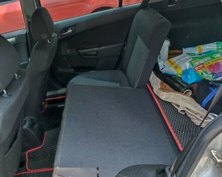 Опель Астра 2010 у Києві на Automoto.ua Сірий Опель Астра, об'ємом двигуна 1.7 л та пробігом 255 тис. км за 5500 $, фото 9 на Automoto.ua