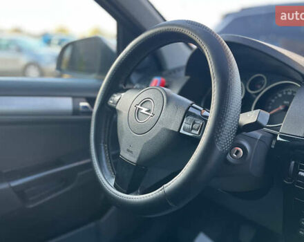 Серый Опель Астра, объемом двигателя 1.69 л и пробегом 260 тыс. км за 5300 $, фото 17 на Automoto.ua