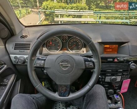 Опель Астра 2010 у Києві на Automoto.ua Сірий Опель Астра, об'ємом двигуна 1.7 л та пробігом 255 тис. км за 5500 $, фото 7 на Automoto.ua