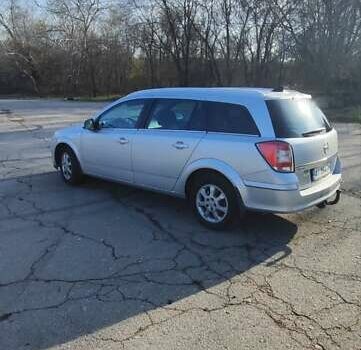 Серый Опель Астра, объемом двигателя 1.6 л и пробегом 260 тыс. км за 5000 $, фото 6 на Automoto.ua