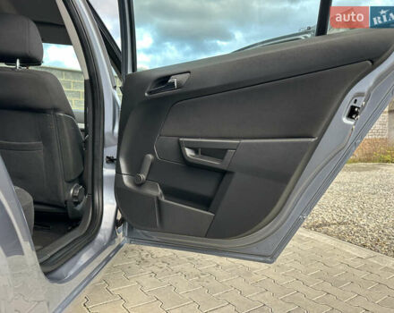 Серый Опель Астра, объемом двигателя 1.6 л и пробегом 224 тыс. км за 5500 $, фото 39 на Automoto.ua