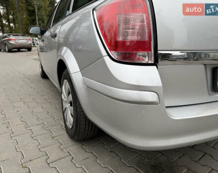 Опель Астра 2010 у Вінниці на Automoto.ua Сірий Опель Астра, об'ємом двигуна 0 л та пробігом 210 тис. км за 5600 $, фото 12 на Automoto.ua