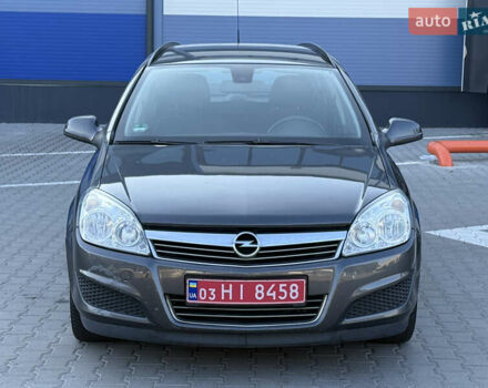 Опель Астра 2010 в Ровно на Automoto.ua Серый Опель Астра, объемом двигателя 1.6 л и пробегом 203 тыс. км за 5350 $, фото 3 на Automoto.ua
