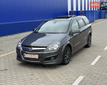 Опель Астра 2010 в Дубно на Automoto.ua Серый Опель Астра, объемом двигателя 1.6 л и пробегом 229 тыс. км за 5100 $, фото 2 на Automoto.ua