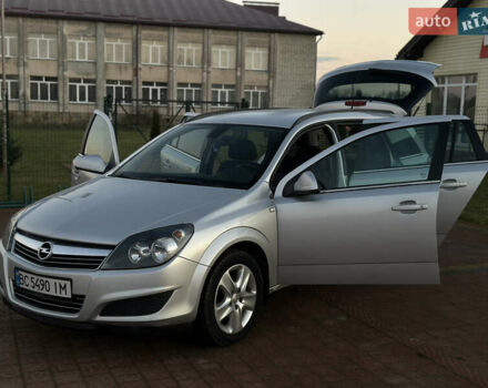 Серый Опель Астра, объемом двигателя 1.69 л и пробегом 245 тыс. км за 5800 $, фото 9 на Automoto.ua