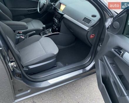 Серый Опель Астра, объемом двигателя 1.6 л и пробегом 248 тыс. км за 6850 $, фото 21 на Automoto.ua