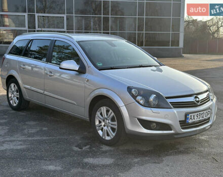 Серый Опель Астра, объемом двигателя 1.6 л и пробегом 245 тыс. км за 5800 $, фото 2 на Automoto.ua