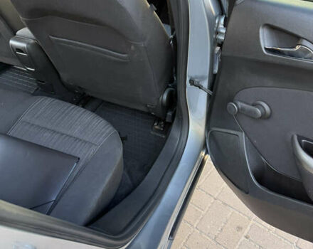 Серый Опель Астра, объемом двигателя 1.7 л и пробегом 227 тыс. км за 6300 $, фото 16 на Automoto.ua