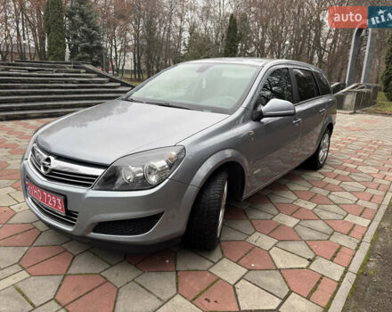 Серый Опель Астра, объемом двигателя 1.6 л и пробегом 209 тыс. км за 6400 $, фото 2 на Automoto.ua