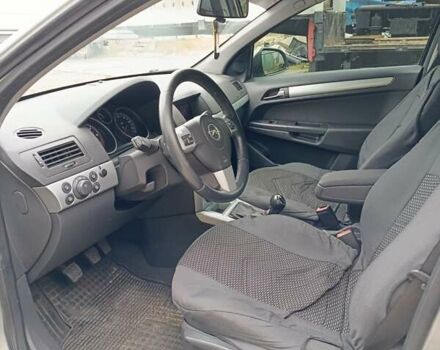 Сірий Опель Астра, об'ємом двигуна 1.7 л та пробігом 300 тис. км за 4349 $, фото 16 на Automoto.ua