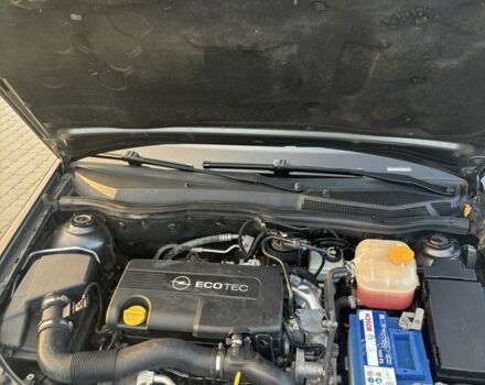 Серый Опель Астра, объемом двигателя 1.7 л и пробегом 282 тыс. км за 5350 $, фото 5 на Automoto.ua