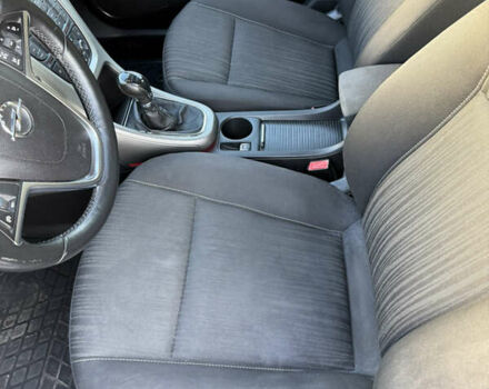 Серый Опель Астра, объемом двигателя 1.7 л и пробегом 227 тыс. км за 6300 $, фото 7 на Automoto.ua