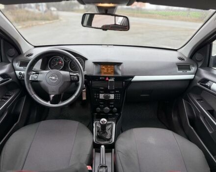 Серый Опель Астра, объемом двигателя 1.9 л и пробегом 286 тыс. км за 4820 $, фото 13 на Automoto.ua