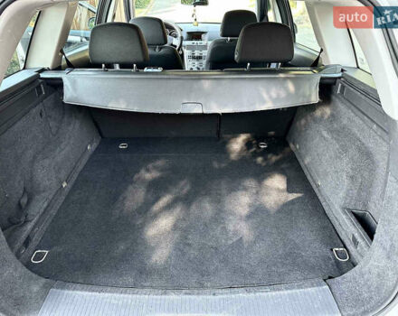 Серый Опель Астра, объемом двигателя 1.7 л и пробегом 220 тыс. км за 8700 $, фото 3 на Automoto.ua