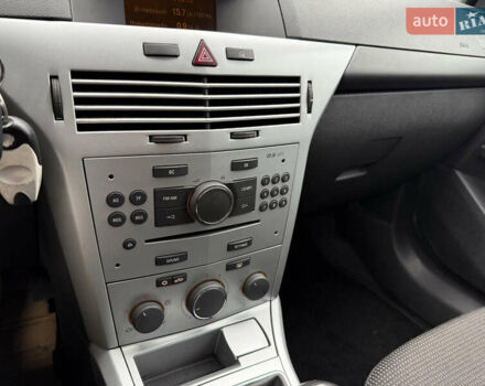 Серый Опель Астра, объемом двигателя 1.6 л и пробегом 210 тыс. км за 5499 $, фото 29 на Automoto.ua