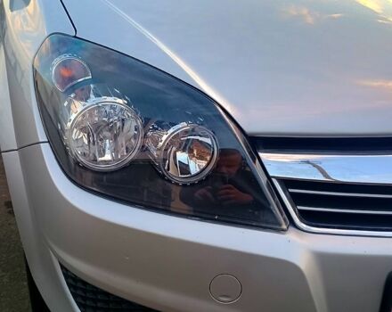 Серый Опель Астра, объемом двигателя 1.8 л и пробегом 249 тыс. км за 6750 $, фото 1 на Automoto.ua