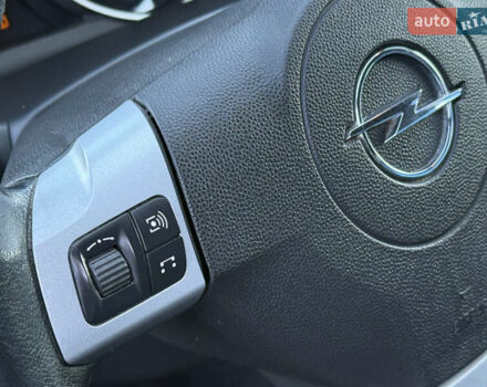 Опель Астра 2010 в Ровно на Automoto.ua Серый Опель Астра, объемом двигателя 1.6 л и пробегом 203 тыс. км за 5350 $, фото 42 на Automoto.ua