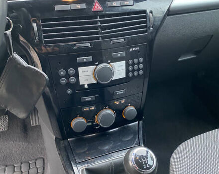 Серый Опель Астра, объемом двигателя 1.6 л и пробегом 160 тыс. км за 6500 $, фото 36 на Automoto.ua