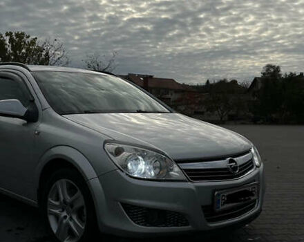 Опель Астра 2010 в Тернополе на Automoto.ua Серый Опель Астра, объемом двигателя 1.7 л и пробегом 190 тыс. км за 5400 $, фото 1 на Automoto.ua