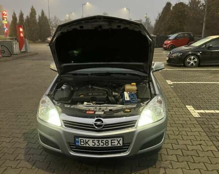 Серый Опель Астра, объемом двигателя 1.69 л и пробегом 215 тыс. км за 5100 $, фото 16 на Automoto.ua